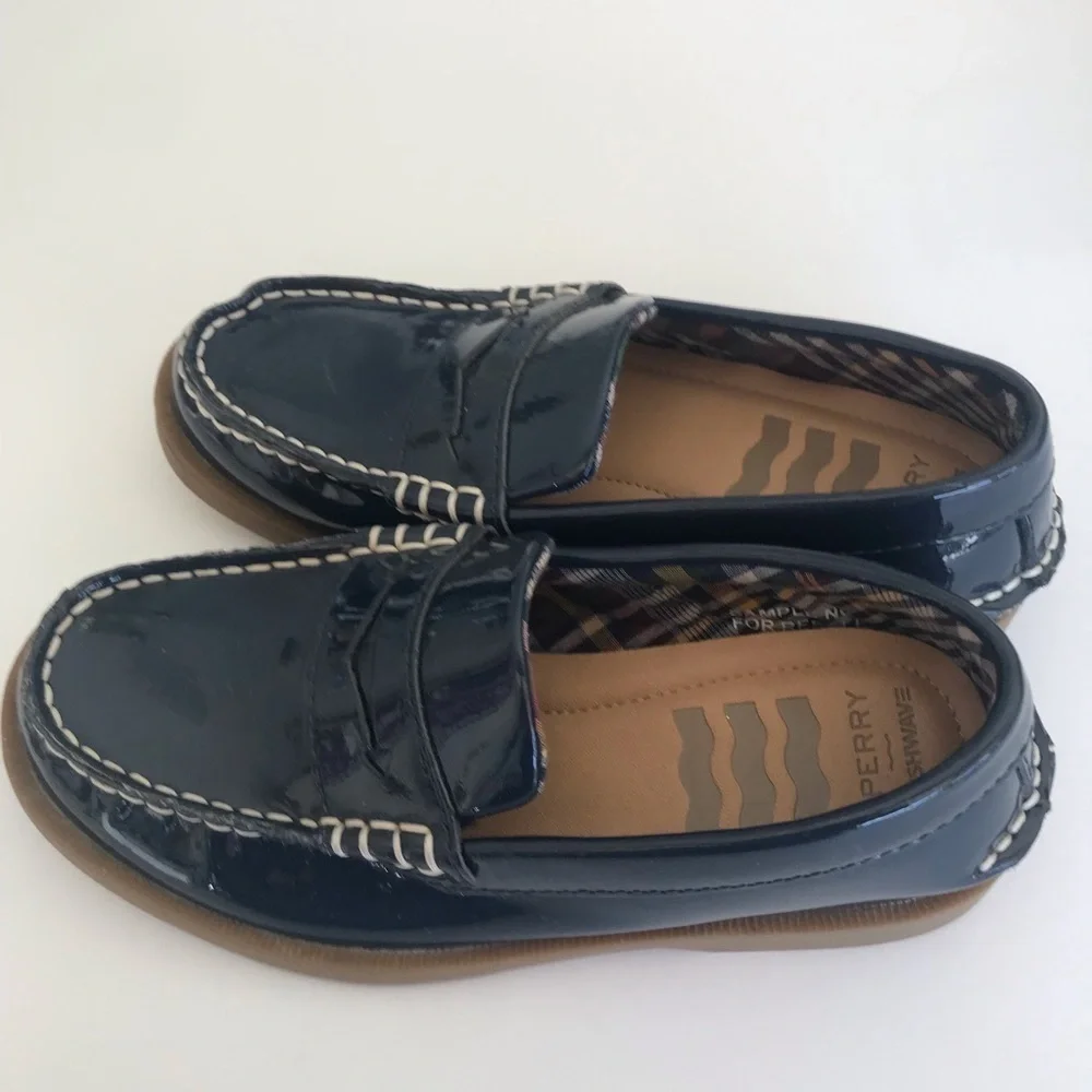 Sperry excellent new